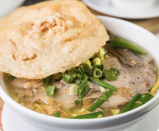 201. House Phuc Kien Noodle Soup / Bún Mì Vàng Phúc Kiến / 招牌米黃